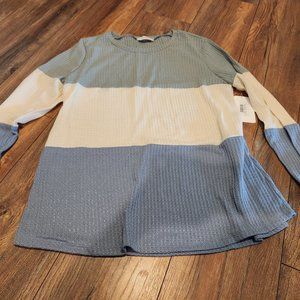 NWT Veveret Sage, White & Blue Waffle Knit Long Sleeve Top